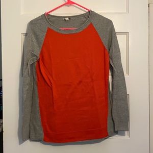 Gray and red orange crew neck gap sweater